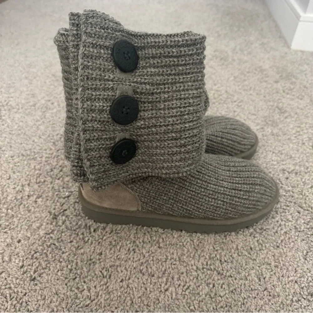 UGG Australia Women's Gray Knit Button Boots Size‎ 7 Right & Size 8 Left